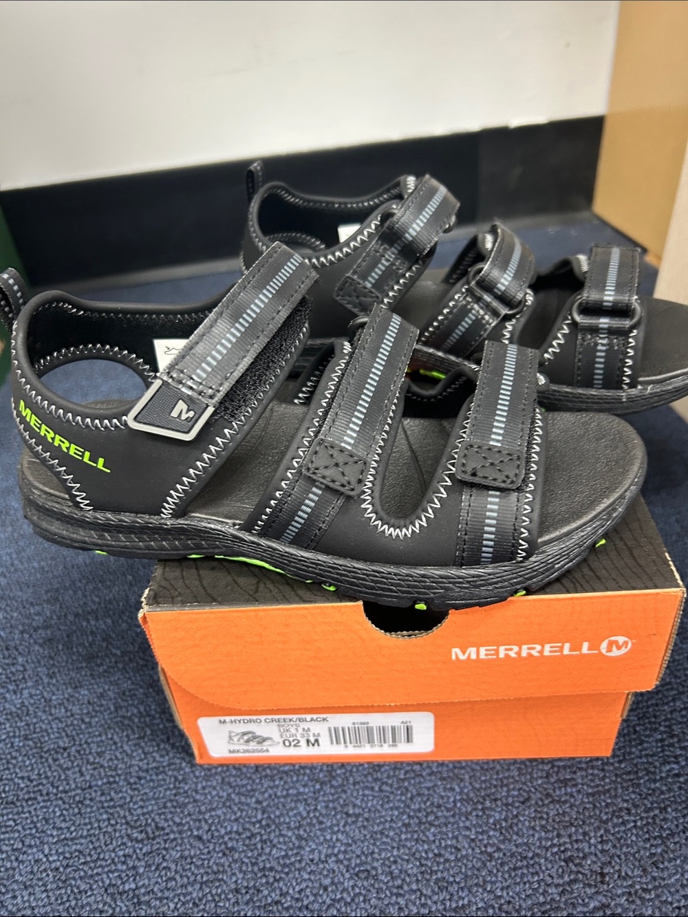 Merrell Hydro Black with Green Accent Outdoor Sport Sandals size 2
